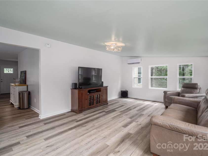 2921 Heavners Farm Court, Lincolnton, NC 28092.  MLS# CAR4274766, YatesRealty ID 25115. 