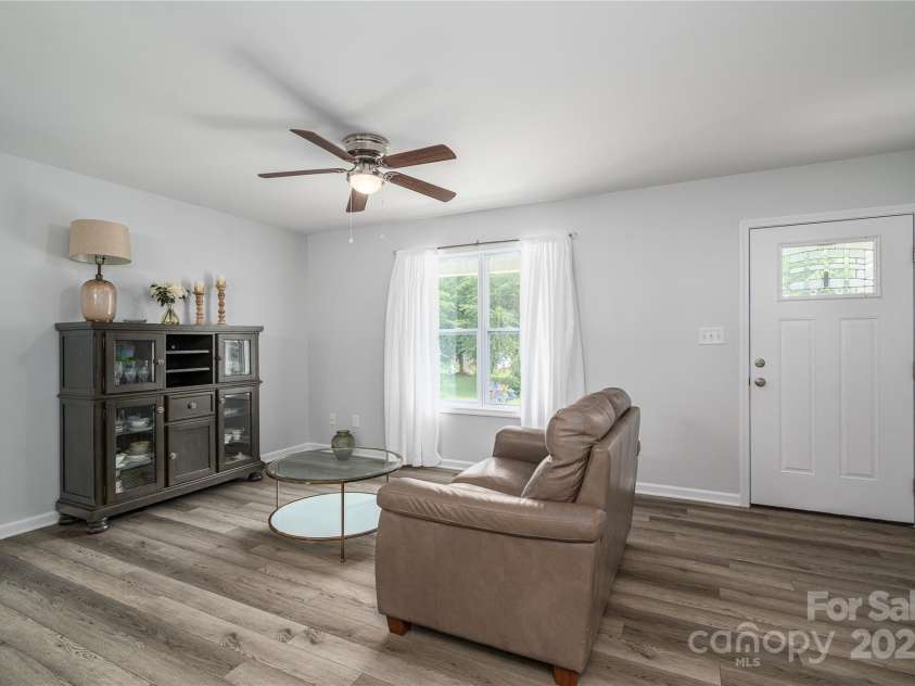 2921 Heavners Farm Court, Lincolnton, NC 28092.  MLS# CAR4274766, YatesRealty ID 25115. 