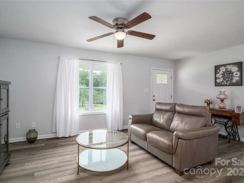 2921 Heavners Farm Court, Lincolnton, NC 28092.  MLS# CAR4274766, YatesRealty ID 25115. 