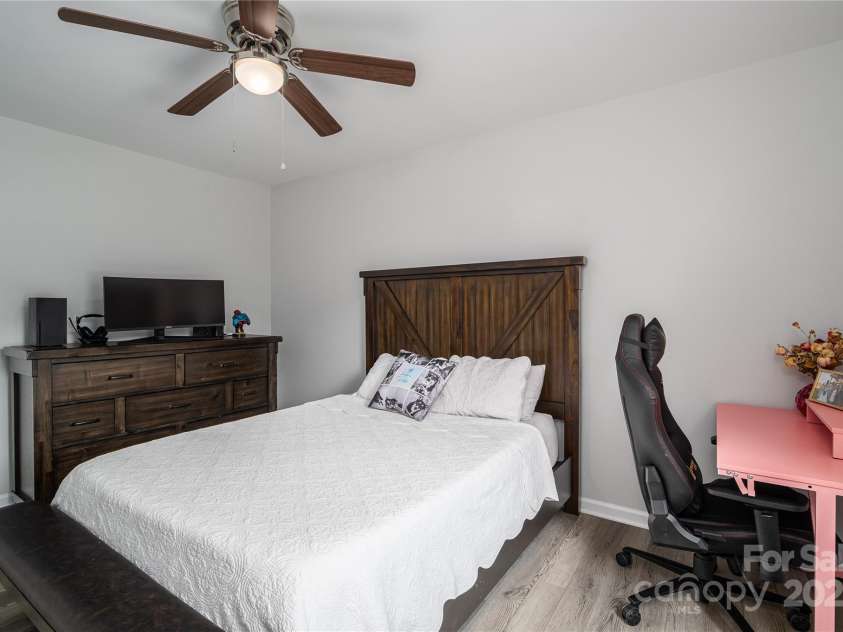 2921 Heavners Farm Court, Lincolnton, NC 28092.  MLS# CAR4274766, YatesRealty ID 25115. 