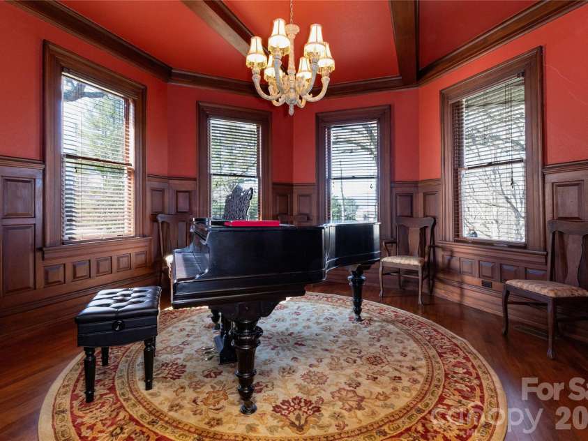 129 Woolsey Heights, Waynesville, NC 28786.  MLS# CAR4378782, YatesRealty ID 25116. 