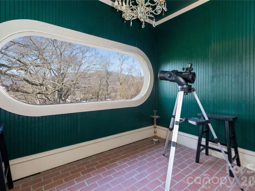 129 Woolsey Heights, Waynesville, NC 28786.  MLS# CAR4378782, YatesRealty ID 25116. 