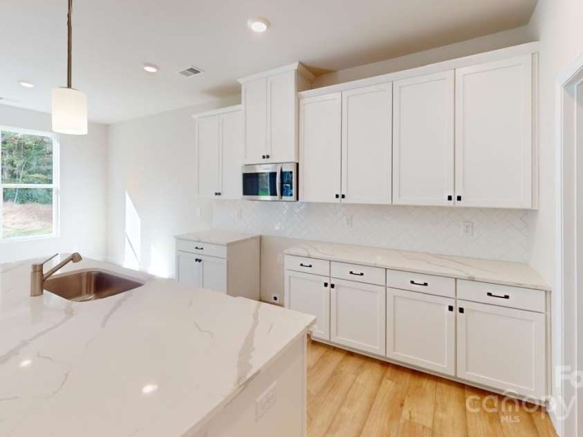 608 Banter Lane, Cramerton, NC 28032.  MLS# CAR4272608, YatesRealty ID 25116. 