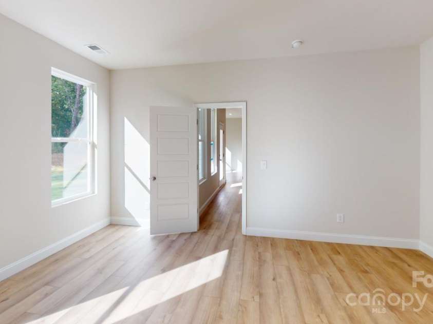 608 Banter Lane, Cramerton, NC 28032.  MLS# CAR4272608, YatesRealty ID 25116. 