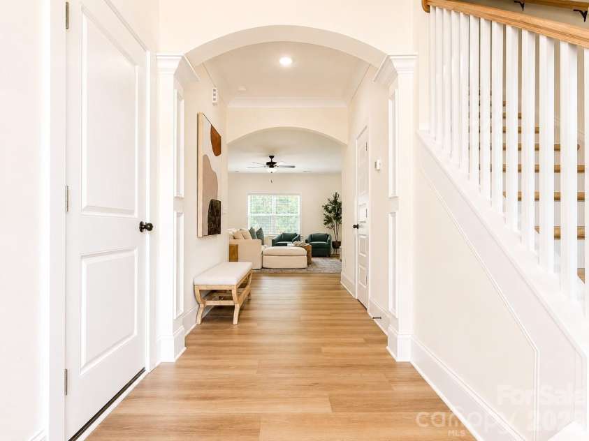 1238 Sharon Amity Road, Charlotte, NC 28211.  MLS# CAR4406257, YatesRealty ID 25117. 