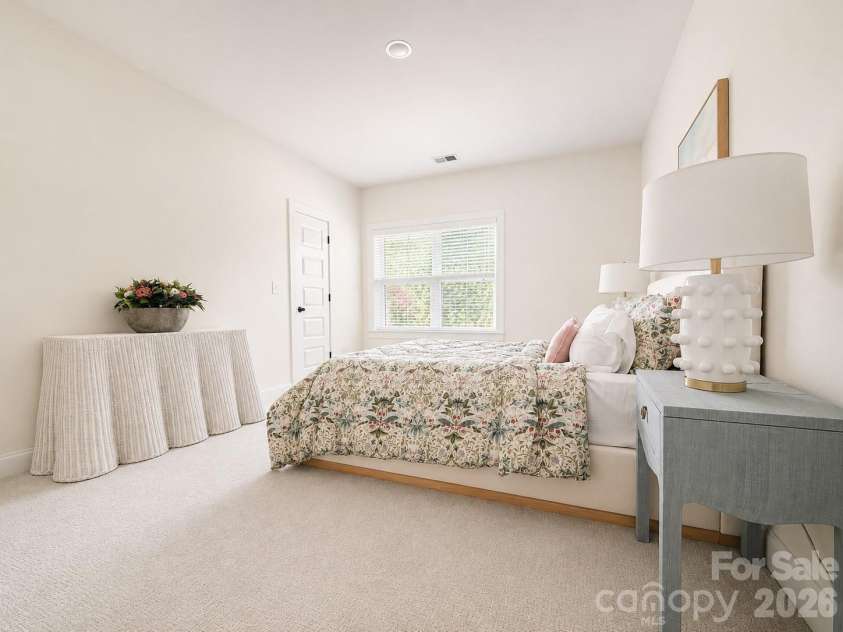 1238 Sharon Amity Road, Charlotte, NC 28211.  MLS# CAR4406257, YatesRealty ID 25117. 