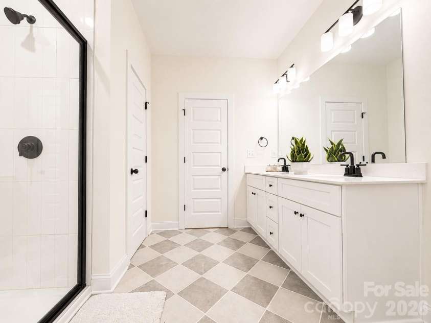 1238 Sharon Amity Road, Charlotte, NC 28211.  MLS# CAR4406257, YatesRealty ID 25117. 