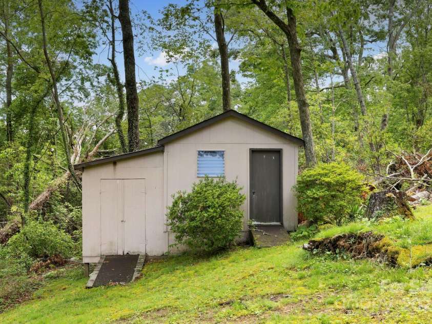 108 Deer Run Road, Mills River, NC 28759.  MLS# CAR4272417, YatesRealty ID 25118. 