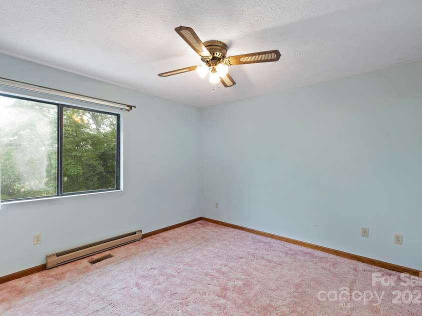 108 Deer Run Road, Mills River, NC 28759.  MLS# CAR4272417, YatesRealty ID 25118. 