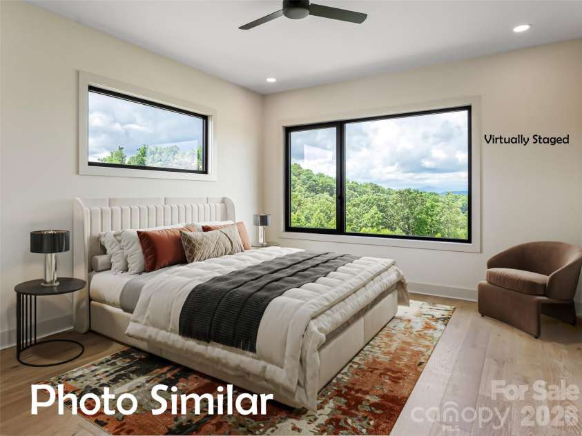225 Coachman Drive, Hendersonville, NC 28791.  MLS# CAR4384111, YatesRealty ID 25118. 