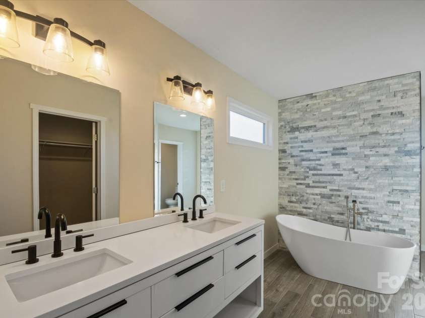 78 Grace Estates Drive, Marion, NC 28752.  MLS# CAR4258253, YatesRealty ID 25119. 