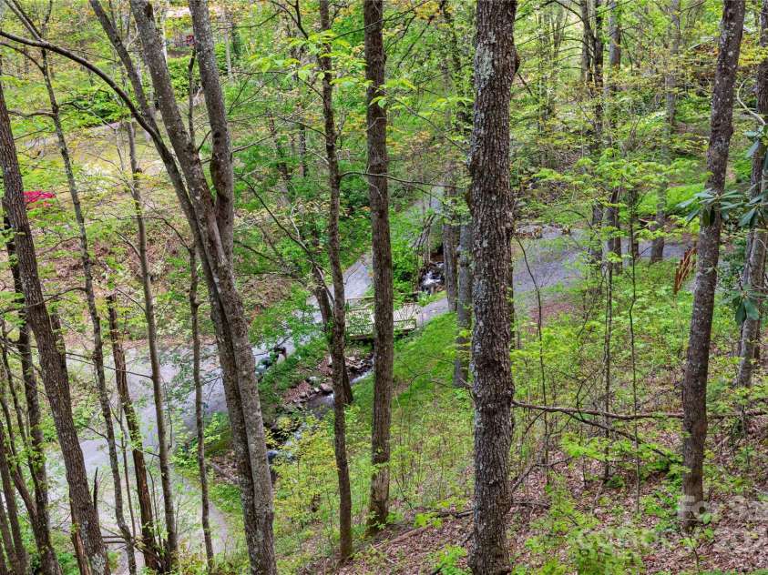 59 Lost Cove, Waynesville, NC 28785.  MLS# CAR4252422, YatesRealty ID 2512. 