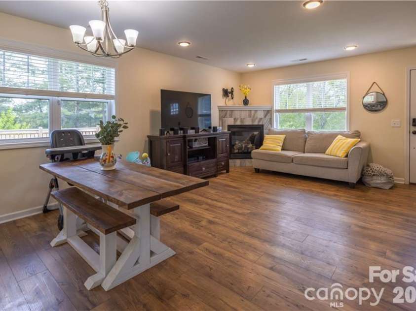 101 Towne Place, Clyde, NC 28721.  MLS# CAR4385048, YatesRealty ID 25120. 