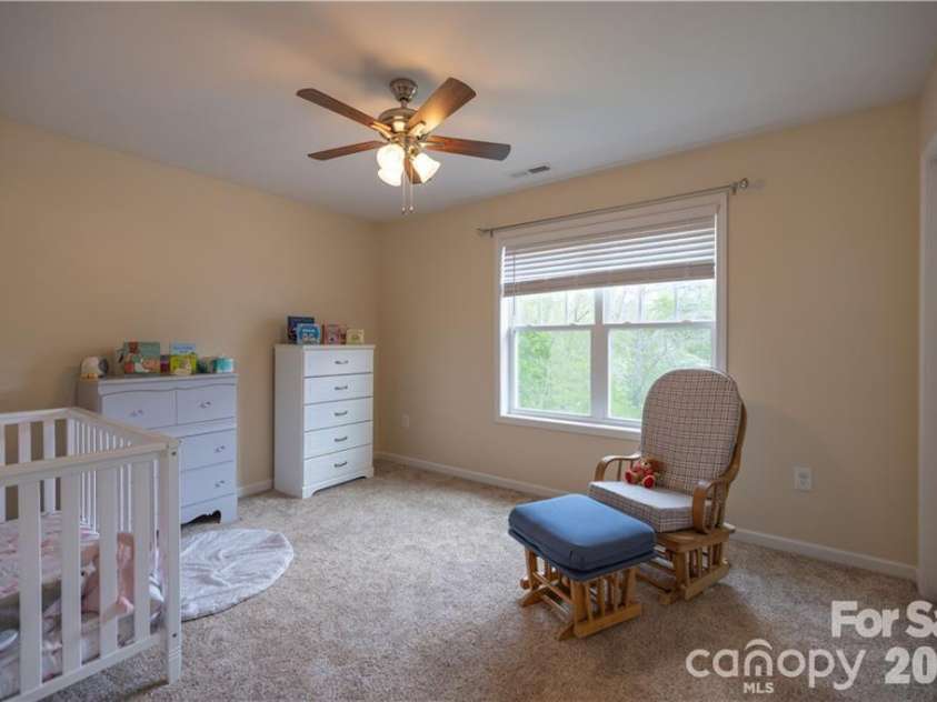 101 Towne Place, Clyde, NC 28721.  MLS# CAR4385048, YatesRealty ID 25120. 