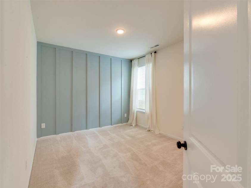 16108 Langston Drive, Charlotte, NC 28278.  MLS# CAR4273145, YatesRealty ID 25120. 