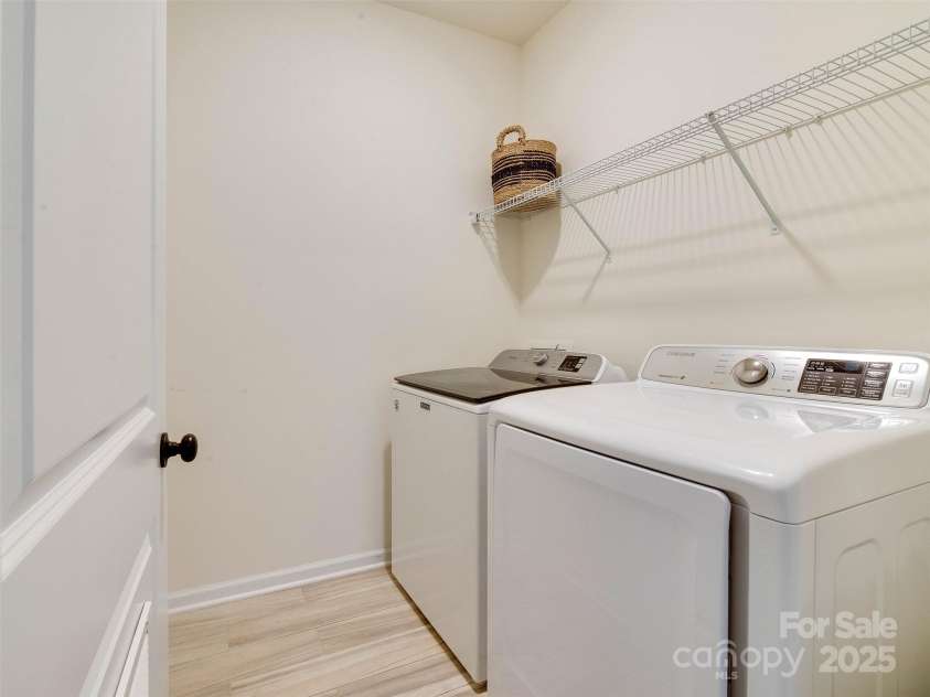 16108 Langston Drive, Charlotte, NC 28278.  MLS# CAR4273145, YatesRealty ID 25120. 