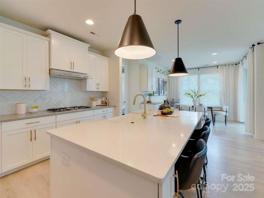 16108 Langston Drive, Charlotte, NC 28278.  MLS# CAR4273145, YatesRealty ID 25120. 