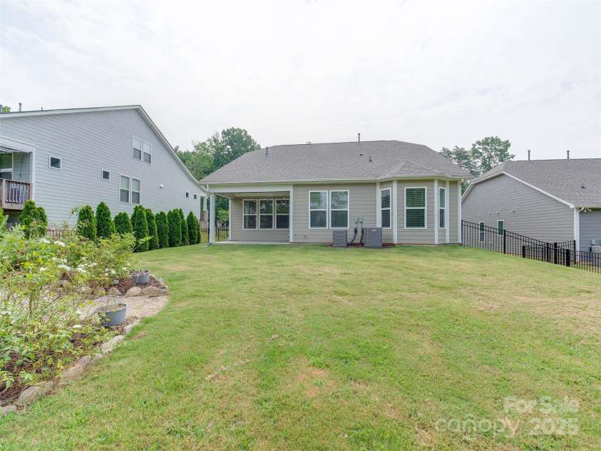 16108 Langston Drive, Charlotte, NC 28278.  MLS# CAR4273145, YatesRealty ID 25120. 