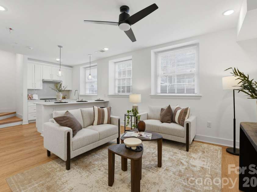 201 Grandin Road, Charlotte, NC 28208.  MLS# CAR4374290, YatesRealty ID 25121. 