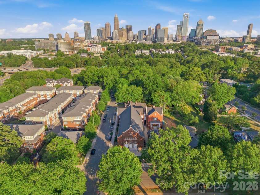 201 Grandin Road, Charlotte, NC 28208.  MLS# CAR4374290, YatesRealty ID 25121. 