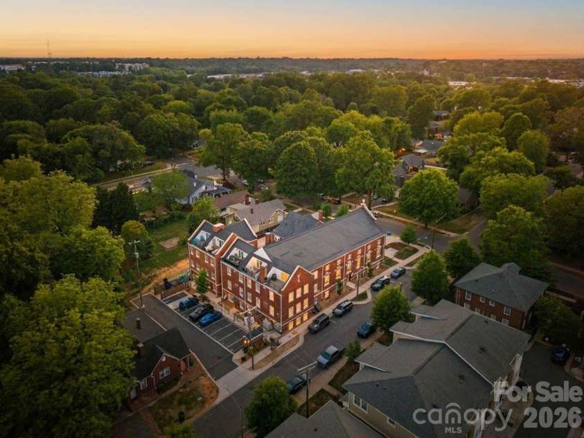 201 Grandin Road, Charlotte, NC 28208.  MLS# CAR4374290, YatesRealty ID 25121. 