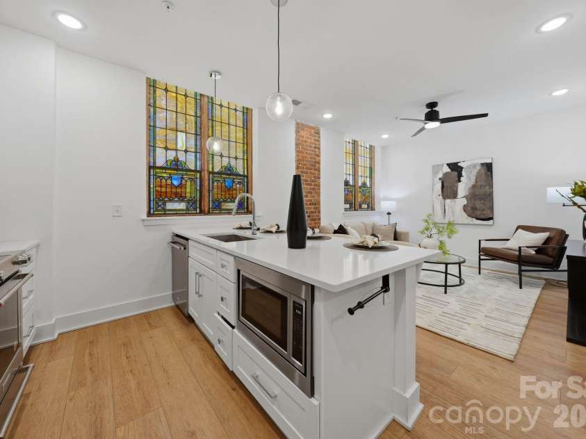 201 Grandin Road, Charlotte, NC 28208.  MLS# CAR4374325, YatesRealty ID 25121. 