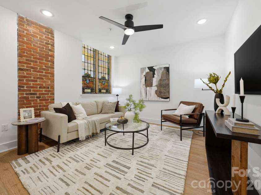 201 Grandin Road, Charlotte, NC 28208.  MLS# CAR4374325, YatesRealty ID 25121. 