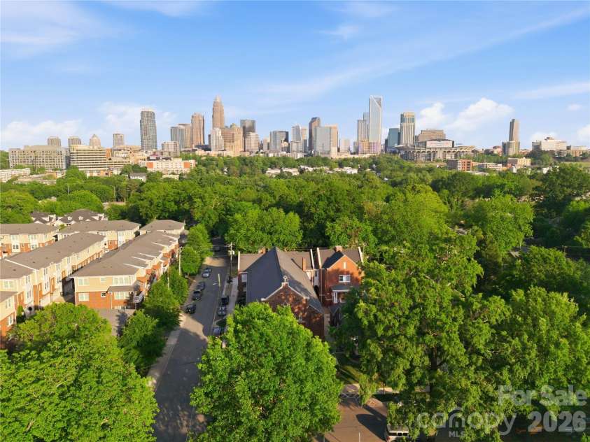 201 Grandin Road, Charlotte, NC 28208.  MLS# CAR4374325, YatesRealty ID 25121. 