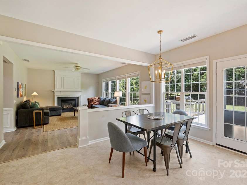 7930 Lancken Drive, Charlotte, NC 28277.  MLS# CAR4278495, YatesRealty ID 25122. 