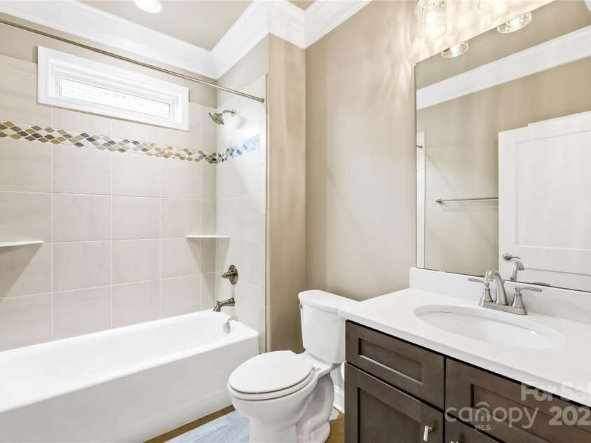 6107 Gold Springs Way, Denver, NC 28037.  MLS# CAR4271225, YatesRealty ID 25123. 2nd Bathroom