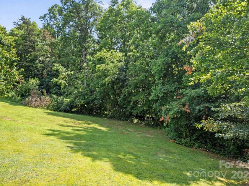 12 Buckshot Ridge Drive, Asheville, NC 28804.  MLS# CAR4276136, YatesRealty ID 25125. 