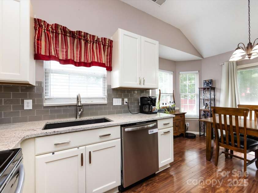 118 Long Creek Parkway, Charlotte, NC 28214.  MLS# CAR4279474, YatesRealty ID 25126. 