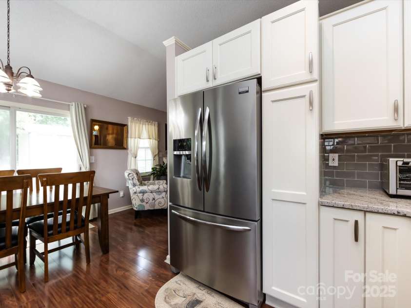 118 Long Creek Parkway, Charlotte, NC 28214.  MLS# CAR4279474, YatesRealty ID 25126. 