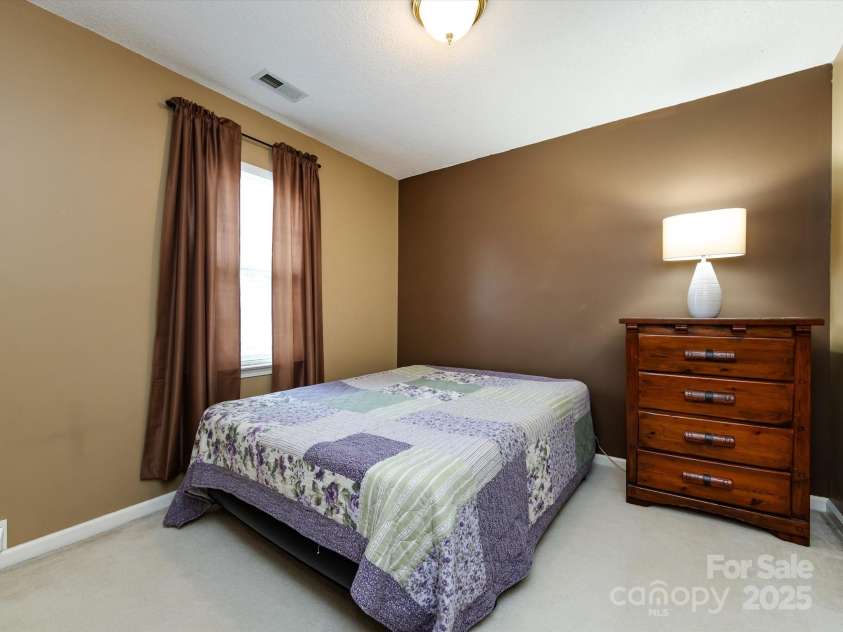 118 Long Creek Parkway, Charlotte, NC 28214.  MLS# CAR4279474, YatesRealty ID 25126. 