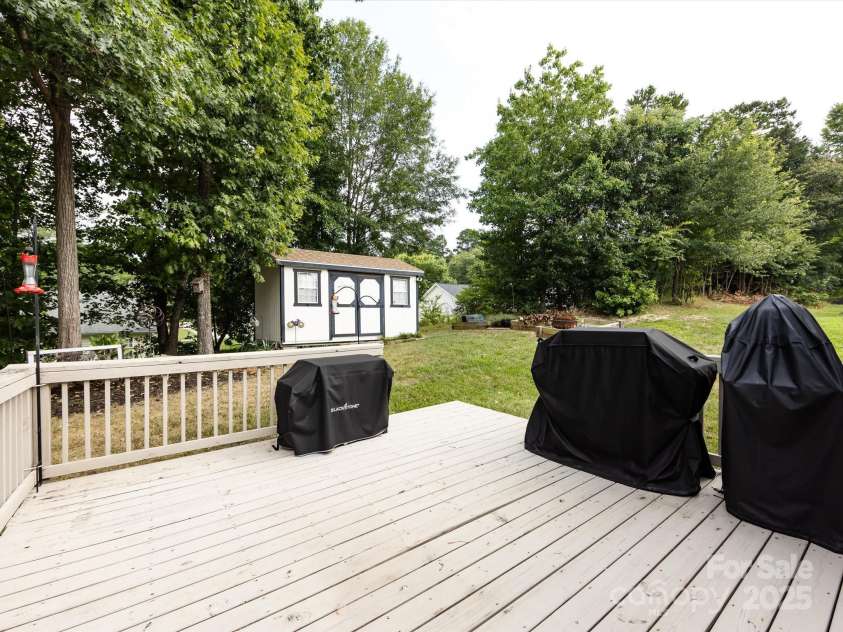 118 Long Creek Parkway, Charlotte, NC 28214.  MLS# CAR4279474, YatesRealty ID 25126. 