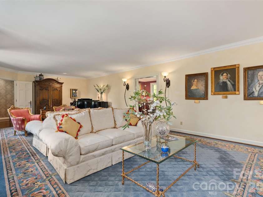 185 Macon Avenue, Asheville, NC 28804.  MLS# CAR4374162, YatesRealty ID 25128. 