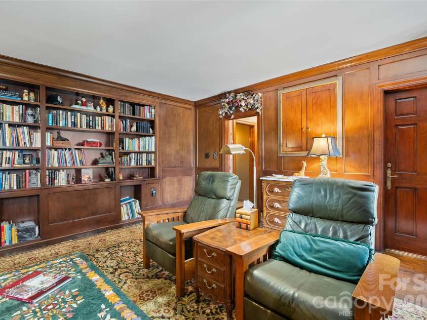 185 Macon Avenue, Asheville, NC 28804.  MLS# CAR4374162, YatesRealty ID 25128. 
