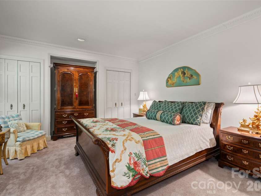 185 Macon Avenue, Asheville, NC 28804.  MLS# CAR4374162, YatesRealty ID 25128. 