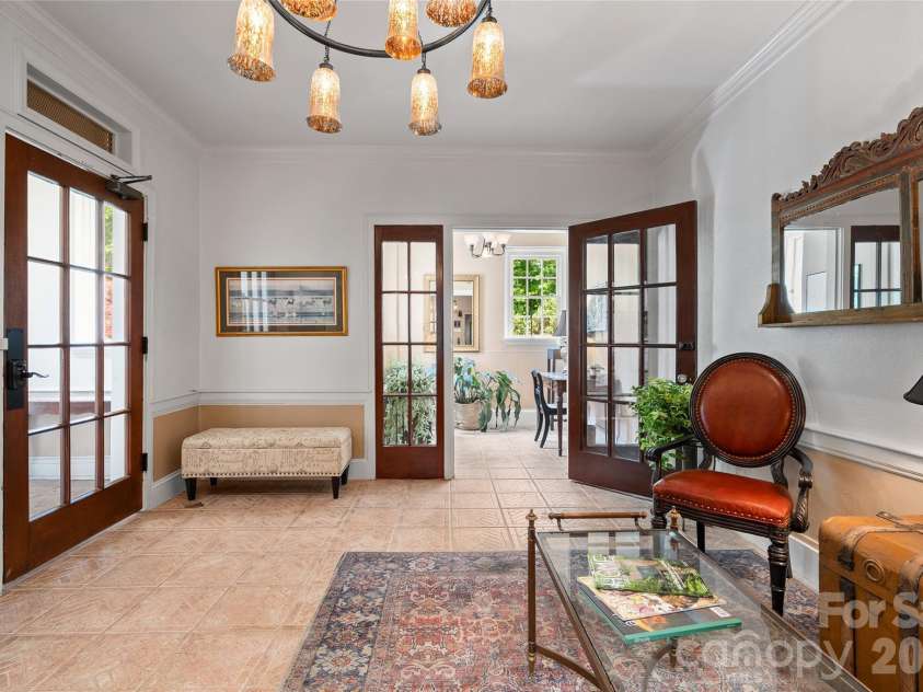 185 Macon Avenue, Asheville, NC 28804.  MLS# CAR4374162, YatesRealty ID 25128. 