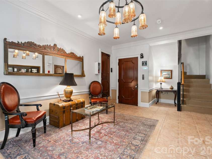 185 Macon Avenue, Asheville, NC 28804.  MLS# CAR4374162, YatesRealty ID 25128. 