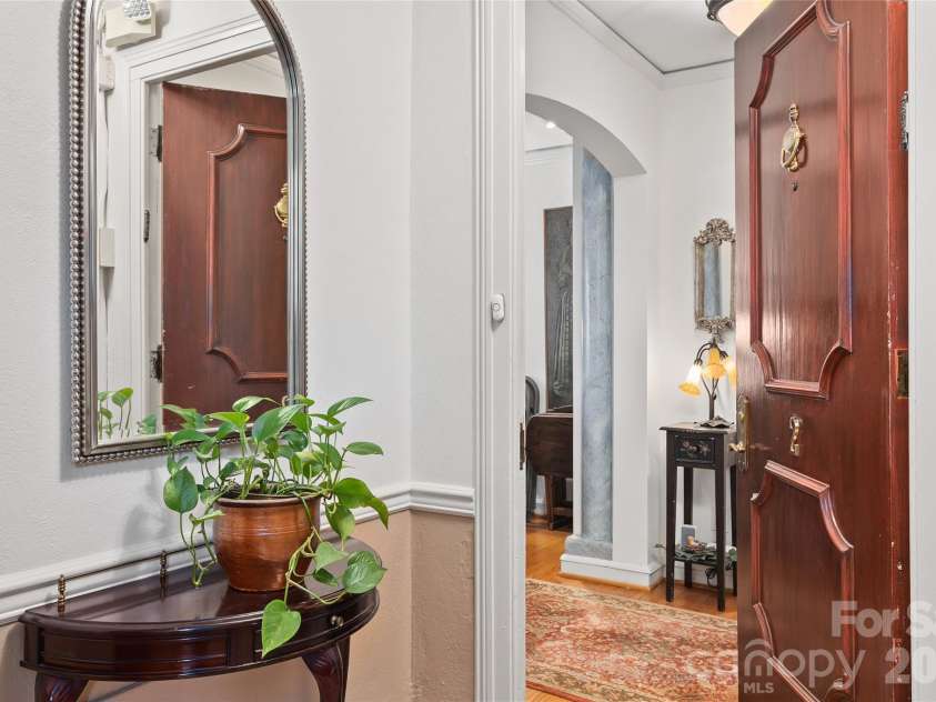 185 Macon Avenue, Asheville, NC 28804.  MLS# CAR4424136, YatesRealty ID 25128. 