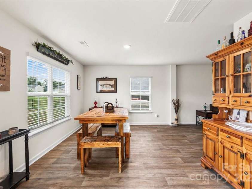 606 Hickory Point Drive, Lexington, NC 27292.  MLS# CAR4270852, YatesRealty ID 25128. 