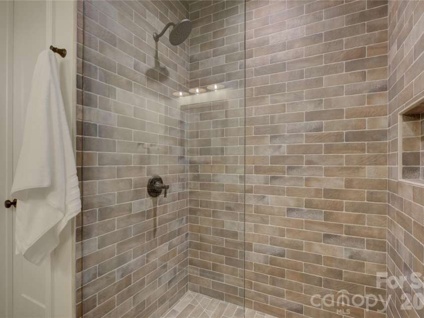 18210 Kalabash Road, Charlotte, NC 28278.  MLS# CAR4376040, YatesRealty ID 25129. 