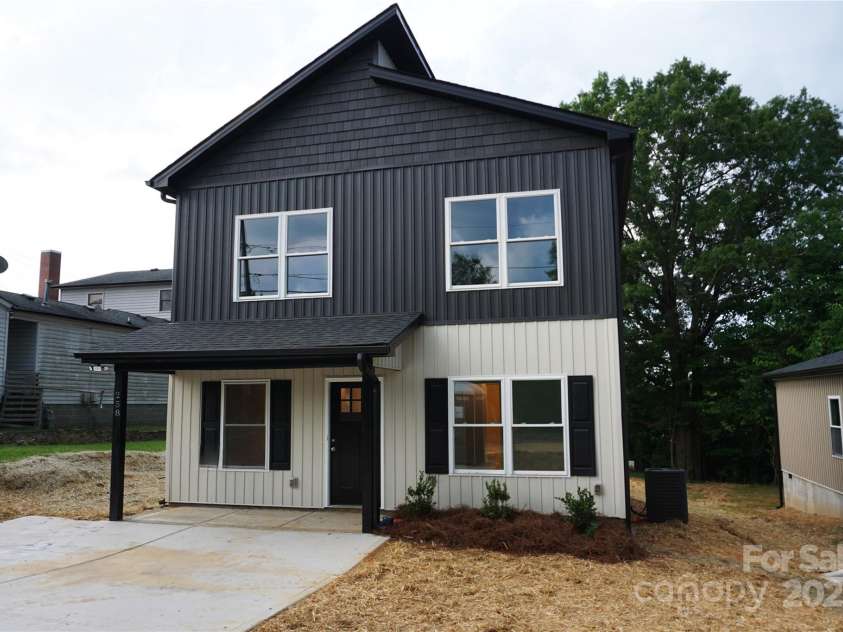 258 Lincoln Street, Concord, NC 28025.  MLS# CAR4271913, YatesRealty ID 25129. 