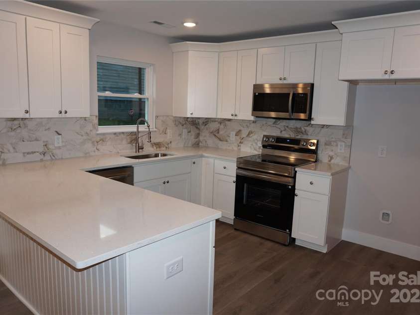 258 Lincoln Street, Concord, NC 28025.  MLS# CAR4271913, YatesRealty ID 25129. 