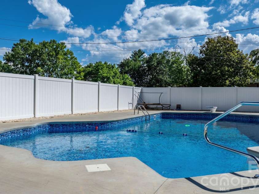 2596 SweetBriar Circle, Lenoir, NC 28645.  MLS# CAR4378176, YatesRealty ID 2513. 