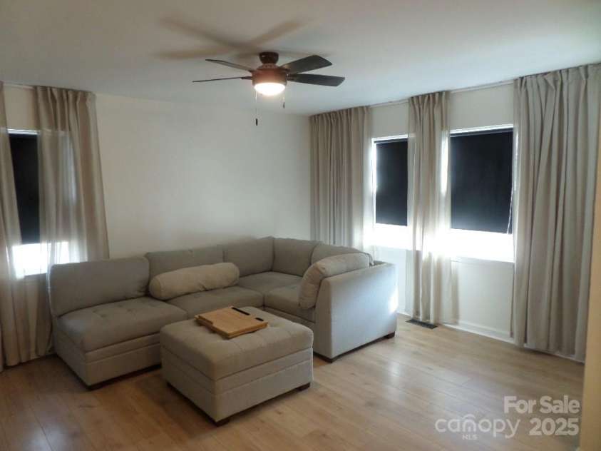 3216 Lasalle Street, Charlotte, NC 28216.  MLS# CAR4325298, YatesRealty ID 2513. 