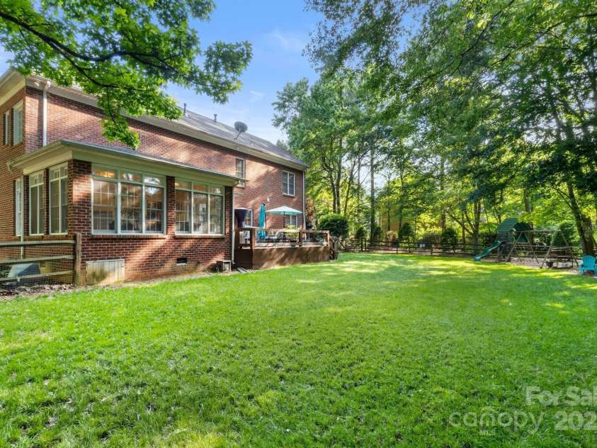 4389 Enchantment Cove Lane, Charlotte, NC 28216.  MLS# CAR4260476, YatesRealty ID 25130. 