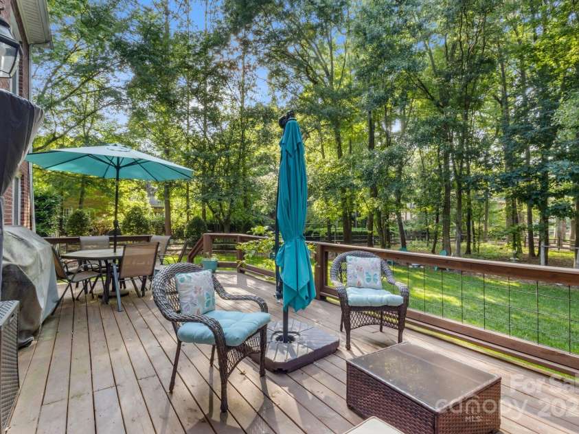 4389 Enchantment Cove Lane, Charlotte, NC 28216.  MLS# CAR4260476, YatesRealty ID 25130. 