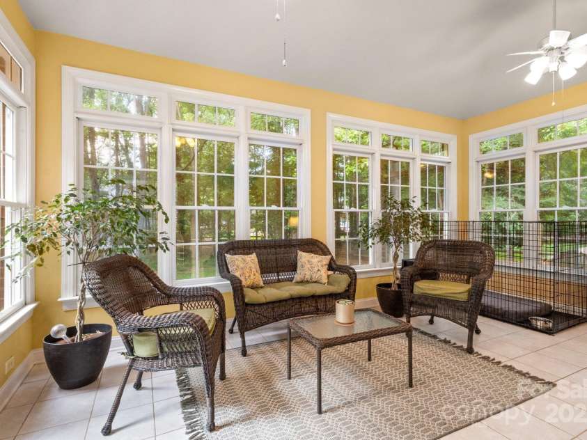 4389 Enchantment Cove Lane, Charlotte, NC 28216.  MLS# CAR4260476, YatesRealty ID 25130. 